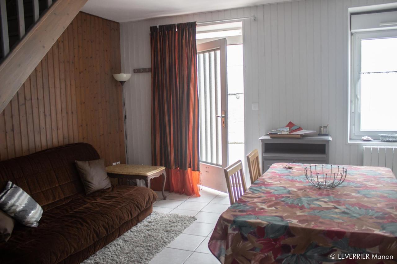 Appartamento Logis Des Chouans Les Landes-Genusson Esterno foto